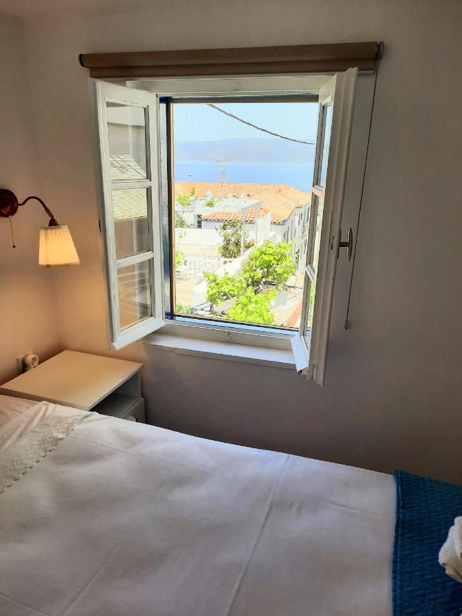 Zoe No 7 , Hydra Island Greece Apartment